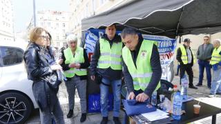 Фоторепортаж в БЛИЦ: Директно от протеста на МВР