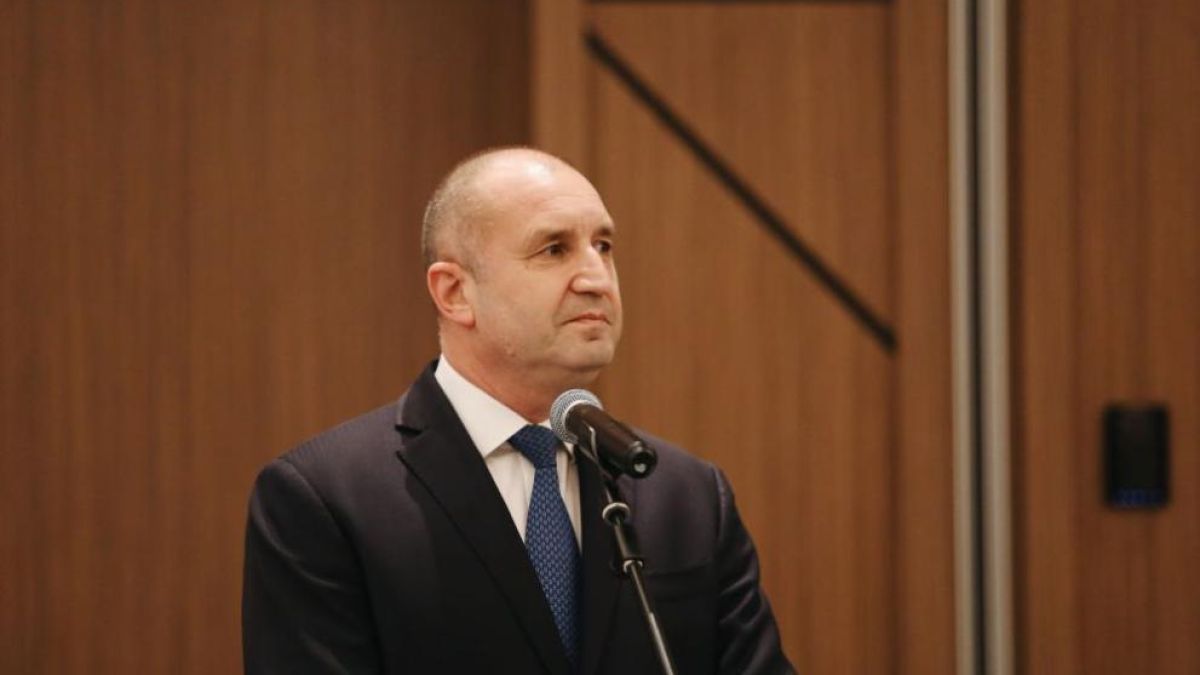 Радев събра мюсюлманската общност у нас на Ифтар и заговори за войната СНИМКИ