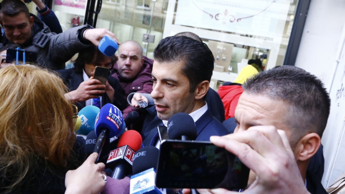 Кирил Петков отива в Гърция за важна церемония 