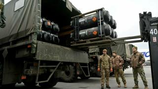 Всичко е пари: Войната в Украйна ще се окаже манна небесна за US търговците на оръжие
