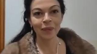 Евгения Банева се появи с кожа и ефектни бижута в съда и се ожали, че... СНИМКИ