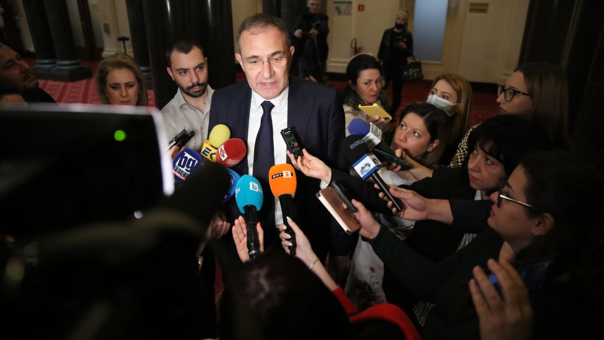 Борислав Гуцанов, БСП: Служебният кабинет на Стефан Янев пита САЩ за нови 8 F-16