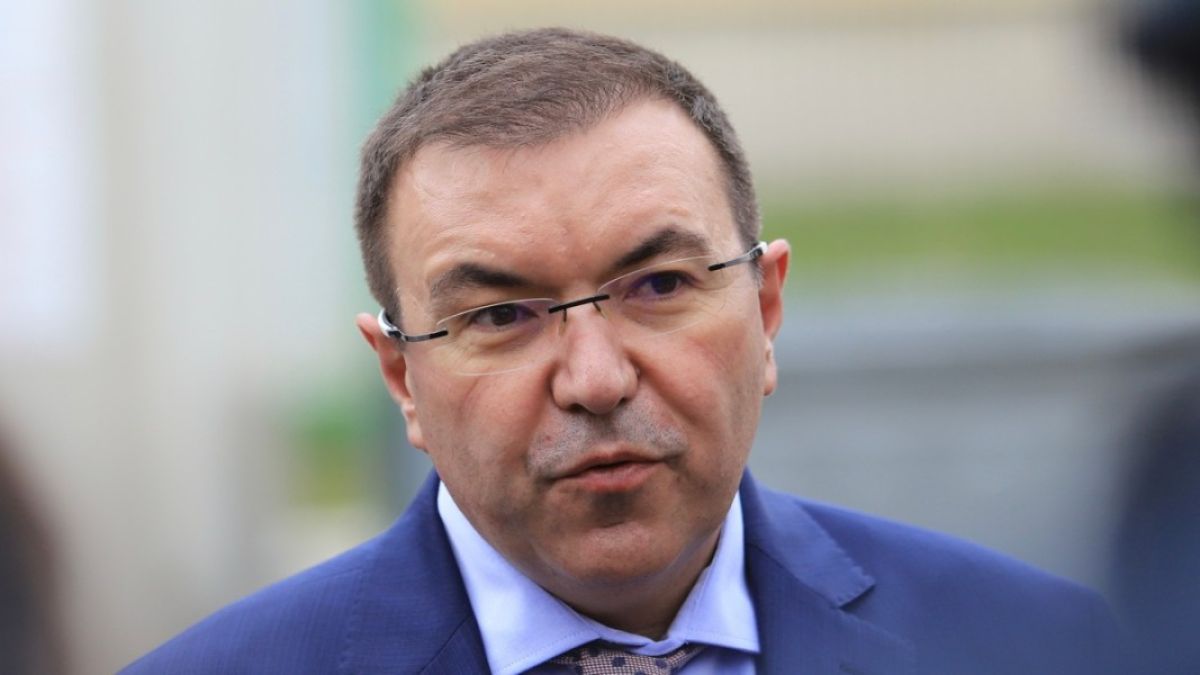 Проф. Ангелов с нов удар по Кацаров