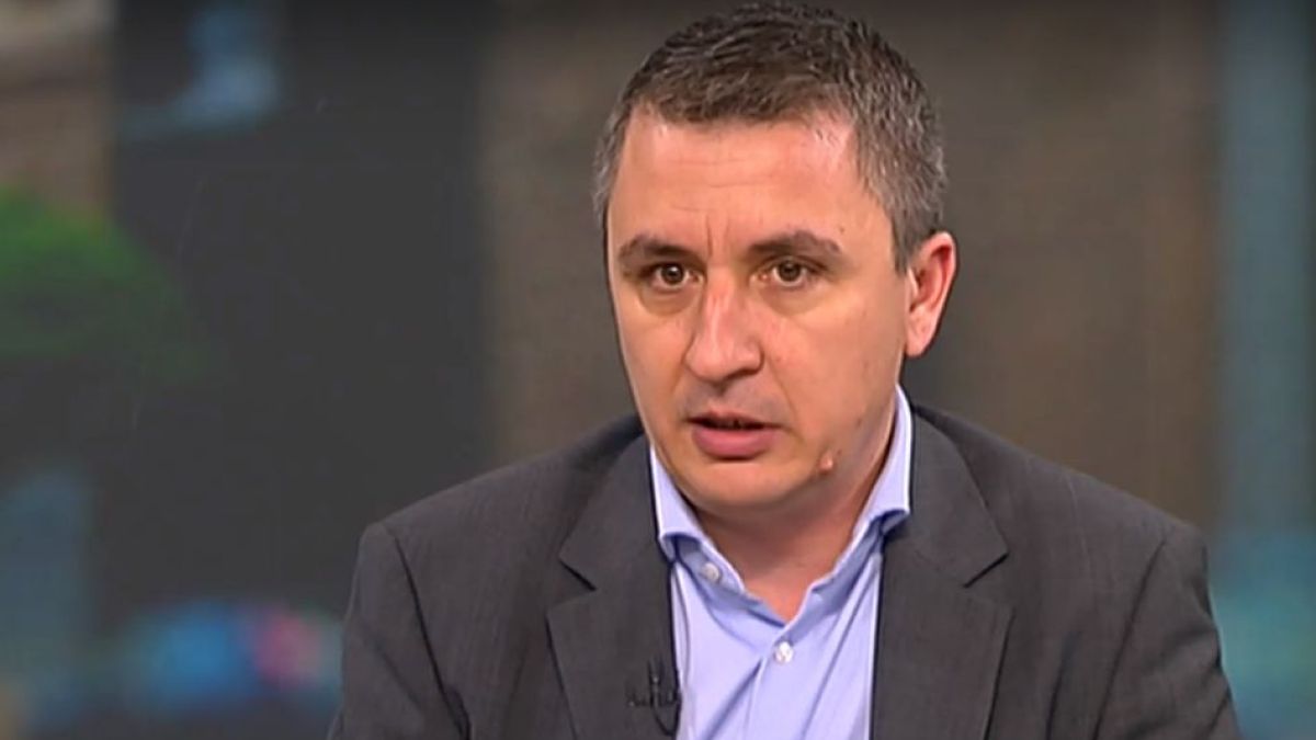 Енергийният министър каза ще скочи ли токът за бита 