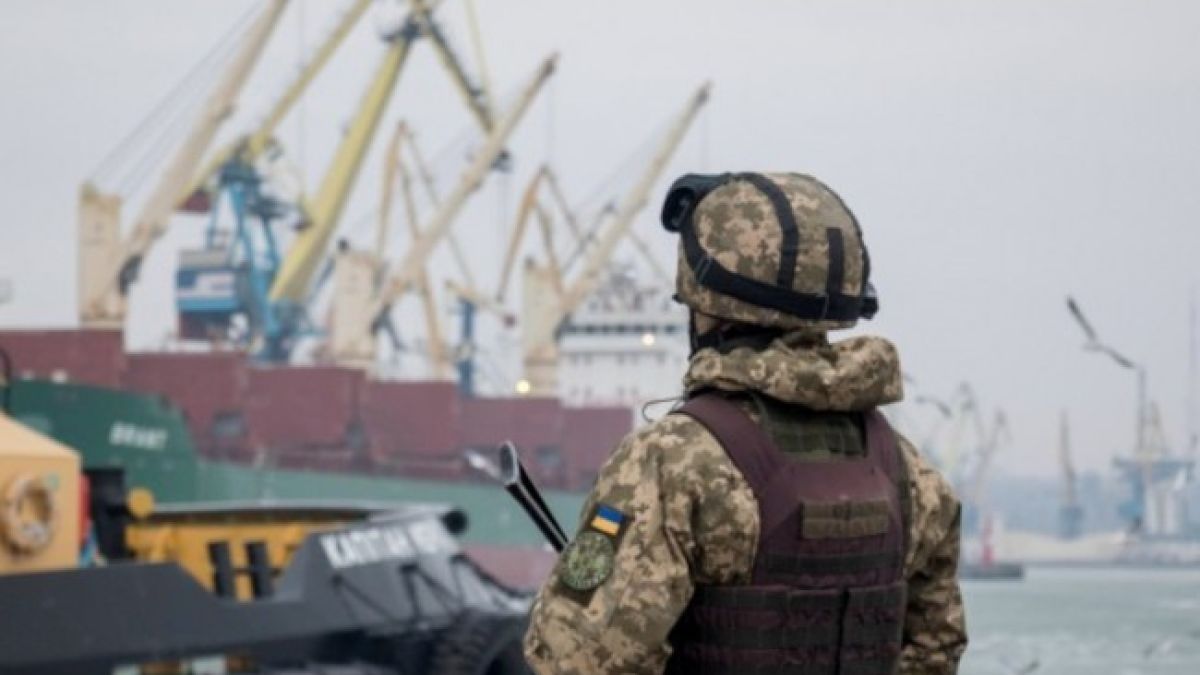 Капитан Димитър Димитров с лоши новини за моряците ни в Мариопул