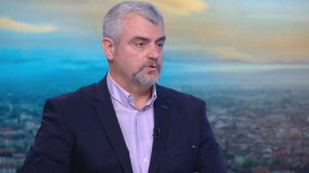 Докторите скочиха, искат референдум за...