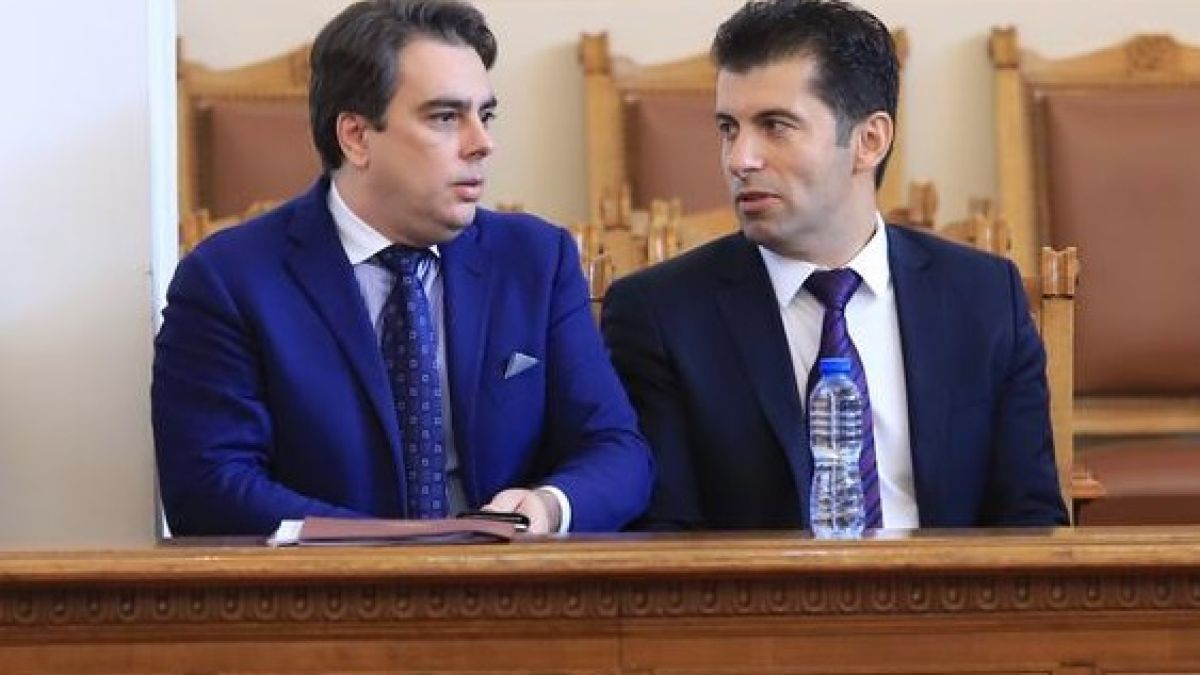 Непоклатимият тандем Кирил и Асен се пропука, ето какво се случва