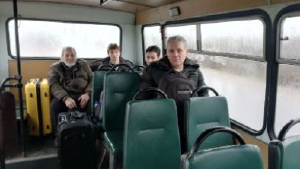 Ето какво се случва с българските моряци, евакуирани от Мариупол ВИДЕО 