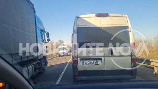 Катастрофа блокира столичното Околовръстно СНИМКИ