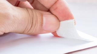 Пощенска марка с потъналия крайцер "Москва" стана хит в Украйна СНИМКИ