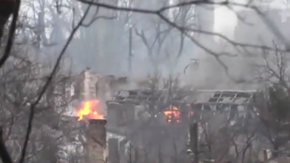 Какво има в катакомбите под "Азовстал", което блокира щурма