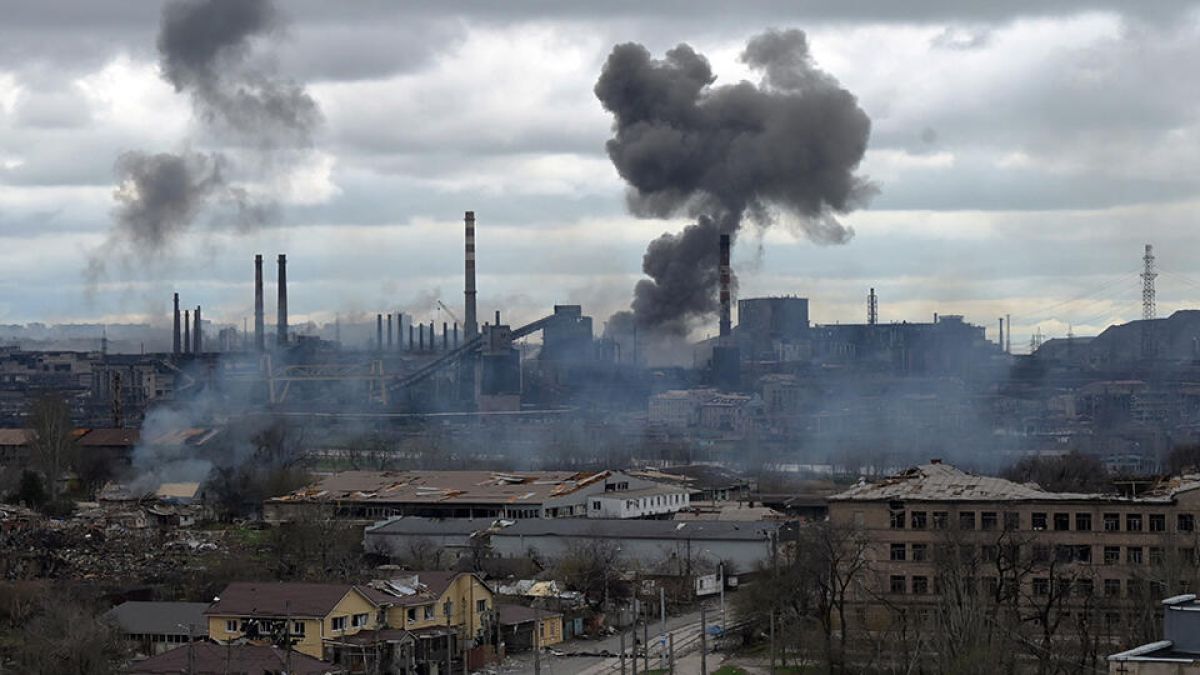 Колона на ВСУ опита да пробие към "Азовстал", но по-добре да не го беше правила ВИДЕО