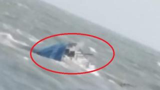 Нещо страшно става край бреговете на Тунис, цъка екологична бомба ВИДЕО