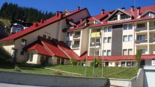 Нов удар на данъчните: Запечатват сервиз, бензиностанция и хотел в Пловдив и Пампорово