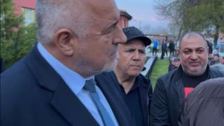 Дете се хвърли върху Борисов, последва най-неочакваното СНИМКИ