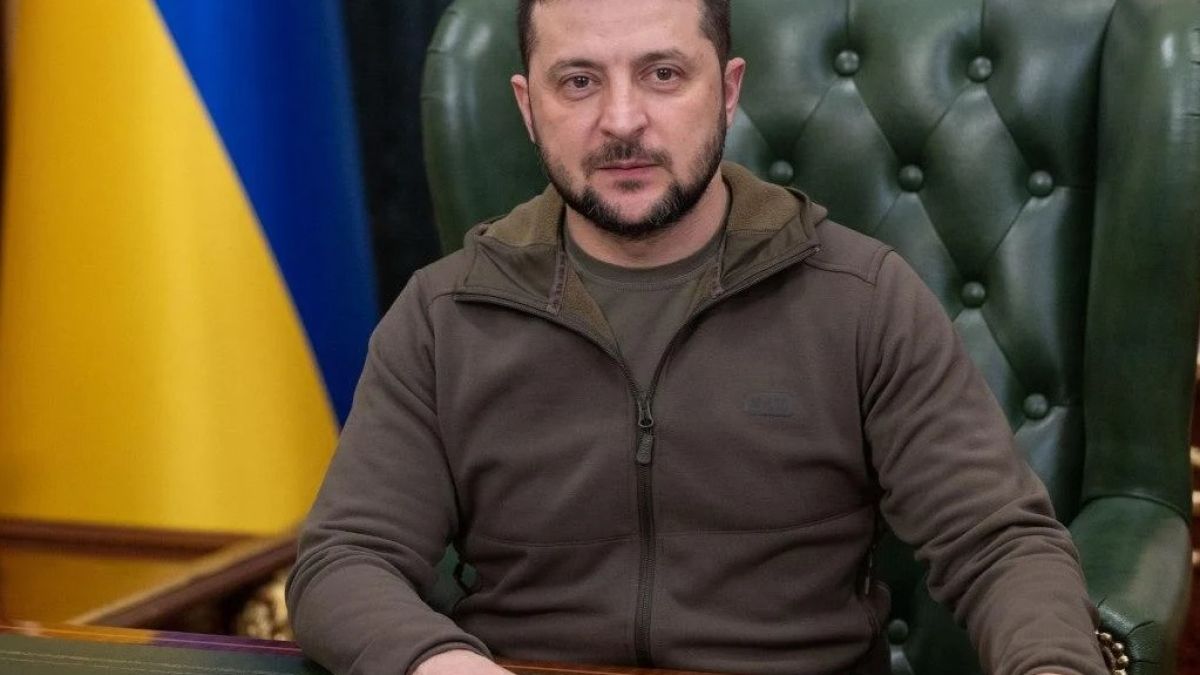 Зеленски: Можем да воюваме с Русия и 10 години, Байдън лично да посети Киев 