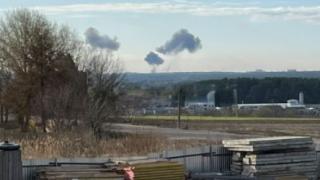 Ракетни удари и мощни експлозии разтърсиха Лвов тази сутрин ВИДЕО 