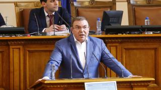 Проф. Ангелов се закани с големи разкрития за "Александровска", розово масло и пробиотици