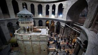 По пътя на Христос към Голгота има четиринадесет спирки