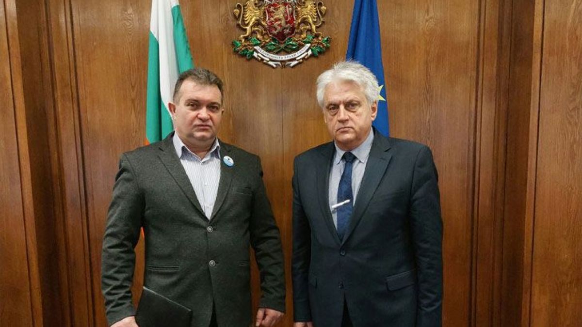Шпицкомандите на олигархията – удобните партньори на властта