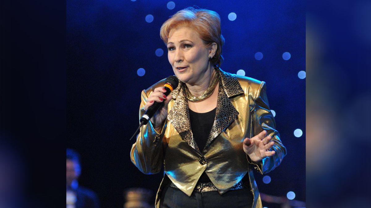 65 лета  закръгля Мая Нешкова - изпълнителката на “Честит рожден ден”