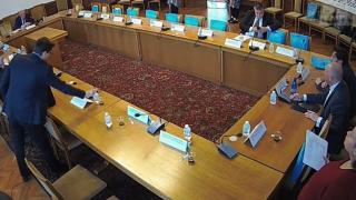 Нов трус в коалицията! Депутати на Промяната прецакаха Каримански със скандален ход 