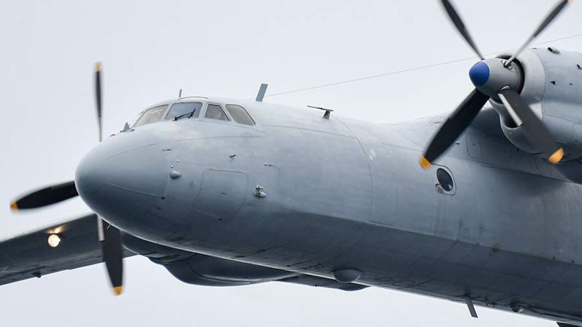 Депутат на Зеленски обвини Русия в свалянето на цивилен самолет "Ан-26" в Украйна
