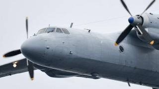 Депутат на Зеленски обвини Русия в свалянето на цивилен самолет "Ан-26" в Украйна