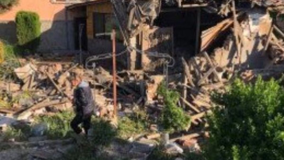 Мощен взрив разтърси по тъмно пловдивско село СНИМКИ 