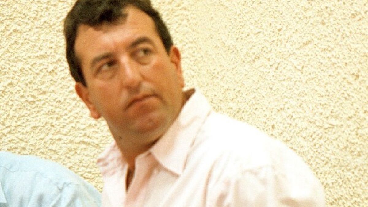Разстреляха с калашник публично голям мафиотски бос в Гърция!