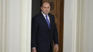 Радев отива в Испания, ето какво ще прави там
