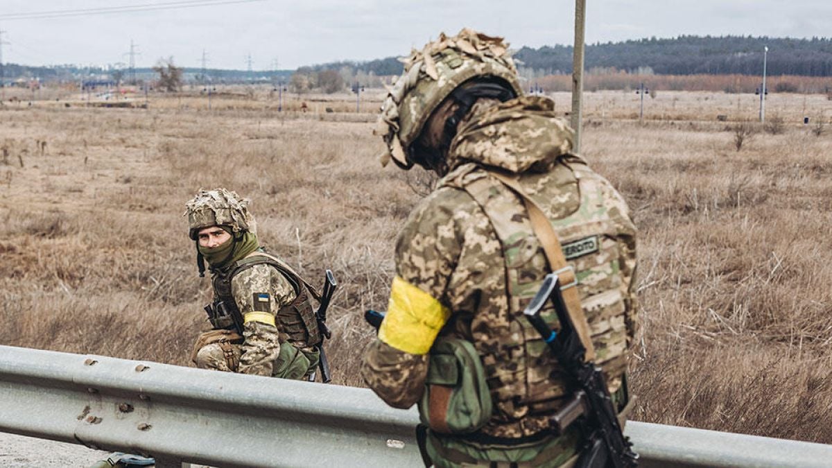 Германски наемници тръгнаха да се бият за Украйна, разбра се има ли канадски генерал в "Азовстал"