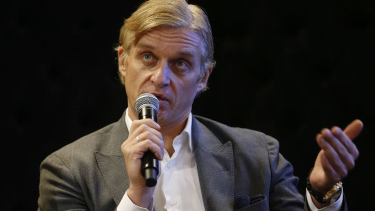 Руски милиардер отстъпи акциите си след критики на офанзивата в Украйна