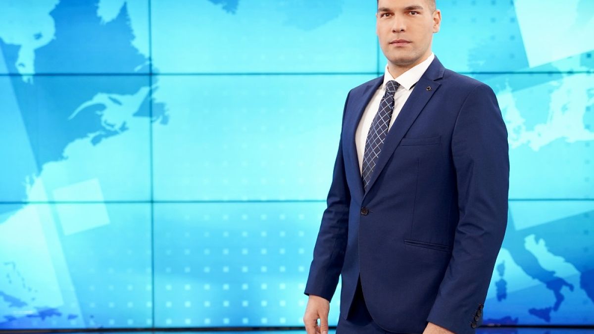 Изненада! Знакови лица ще водят новините на БНТ СНИМКИ