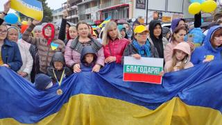 Ново 20! Ще плащаме по три наема на украинските бежанци, местят ги в други курорти ВИДЕО