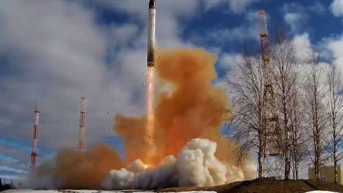 US експерт описа 5 сценария за началото на ядрена война в Украйна
