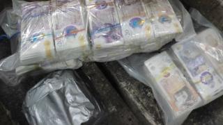 Арестуваха турски гражданин, опитал да пренесе 800 бона с бус
