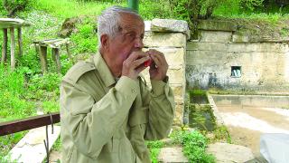 Георги Димитров от с. Лик - жива легенда на 90 години: Историята на полковника с окарината продължава 