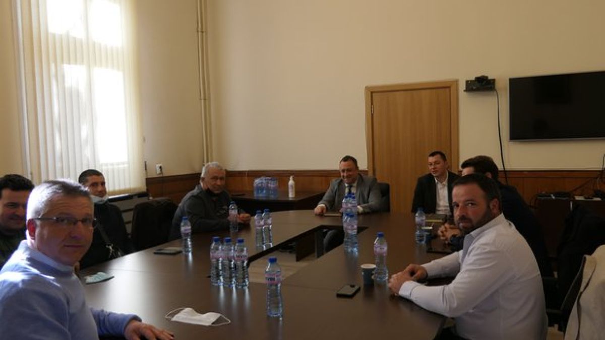 Земеделският министър към животновъдите: Заедно ще намерим начините за решаване на проблемите