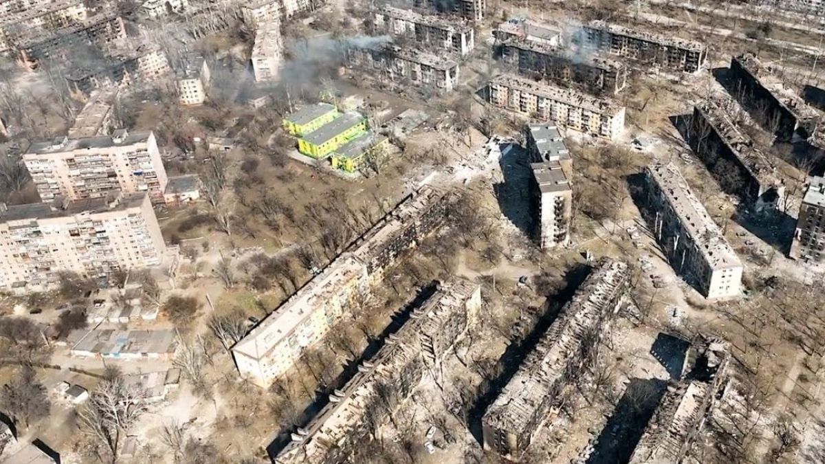 Защитниците на „Азовстал“ предложили: Разменяме цивилни за храна
