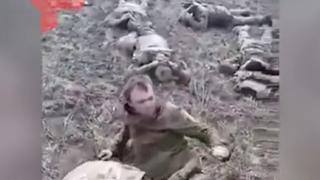 ВИДЕО показва пленяването на украински войници в Мариупол