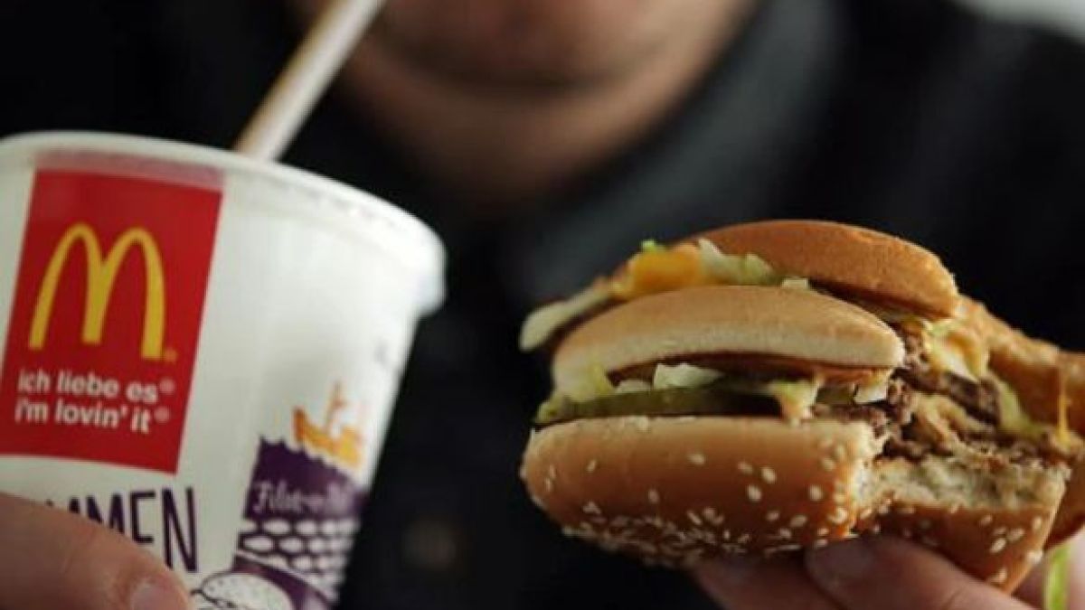 Фен на McDonald's се отказа от любимите си хамбургери и посивя, а после...