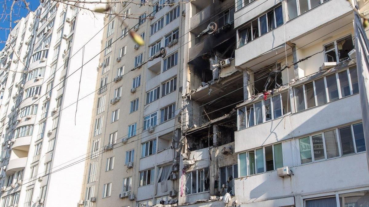 Нови мощни взривове в Одеса и Николаев, голяма битка до Змийския остров ВИДЕО