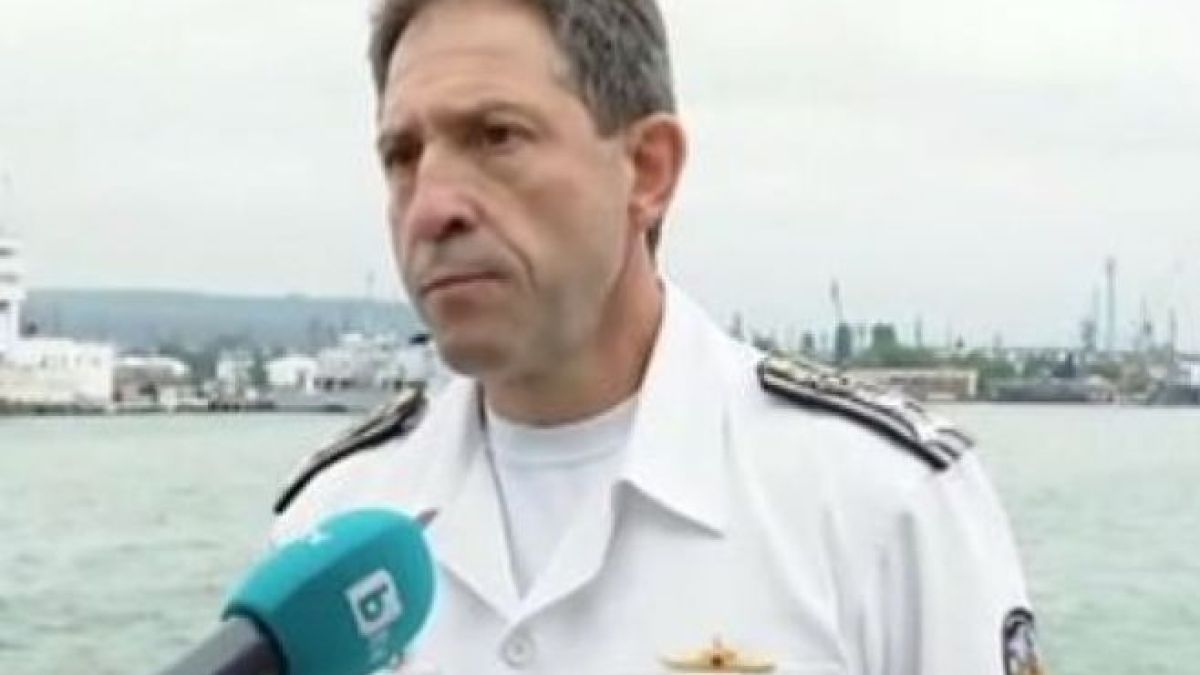 Скандал с бивш министър на културата! Началникът на щаба на ВМС поиска съд за него