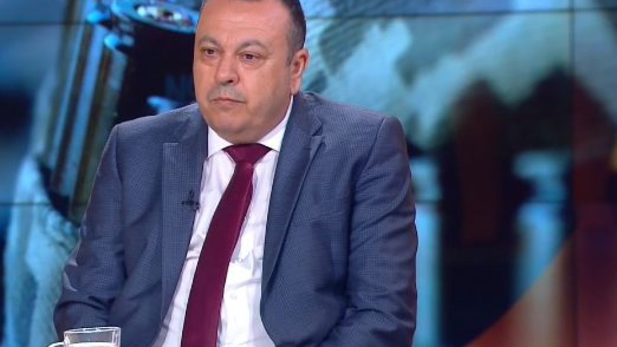 Хамид Хамид: Петков и Василев избягаха от парламента, скриха се като полски мишки