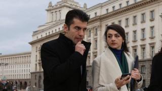 Христо Стоянов обясни защо само "хубавото Ленче" придружава Петков във Вашингтон