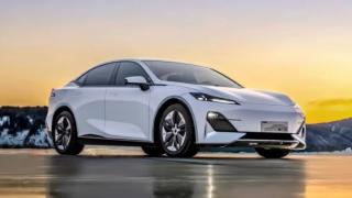 Китайски конкурент изкара убиеца на Tesla Model 3 - оборудването е по-богато, а цените по-ниски