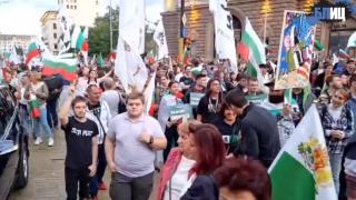 Сблъсъци и напрежение на протеста на "Възраждане", ето какво се случва БЛИЦ TV