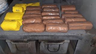 Митничари от Бургас провериха автобус и онемяха от видяното ВИДЕО