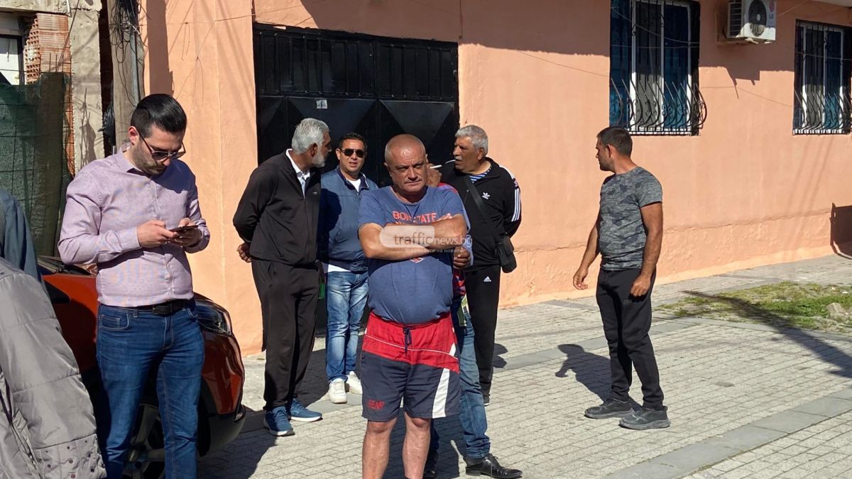Багери тръгнаха срещу палата на богат ром в Пловдив и ето какво направи родата СНИМКИ